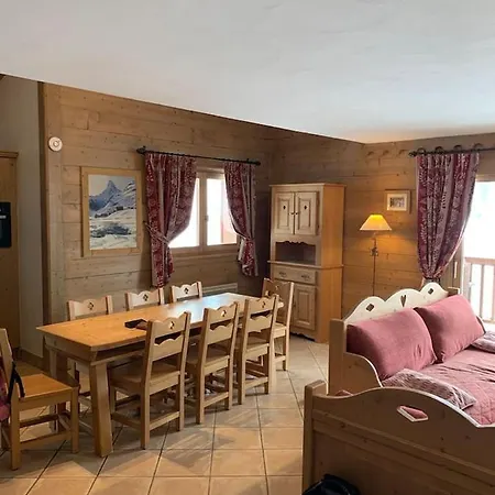 Les Clarines Apartment