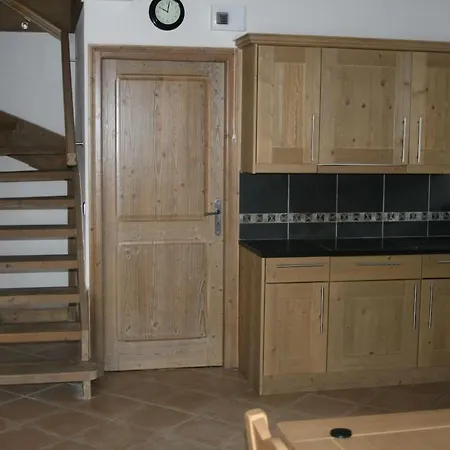 Les Clarines Apartment *
